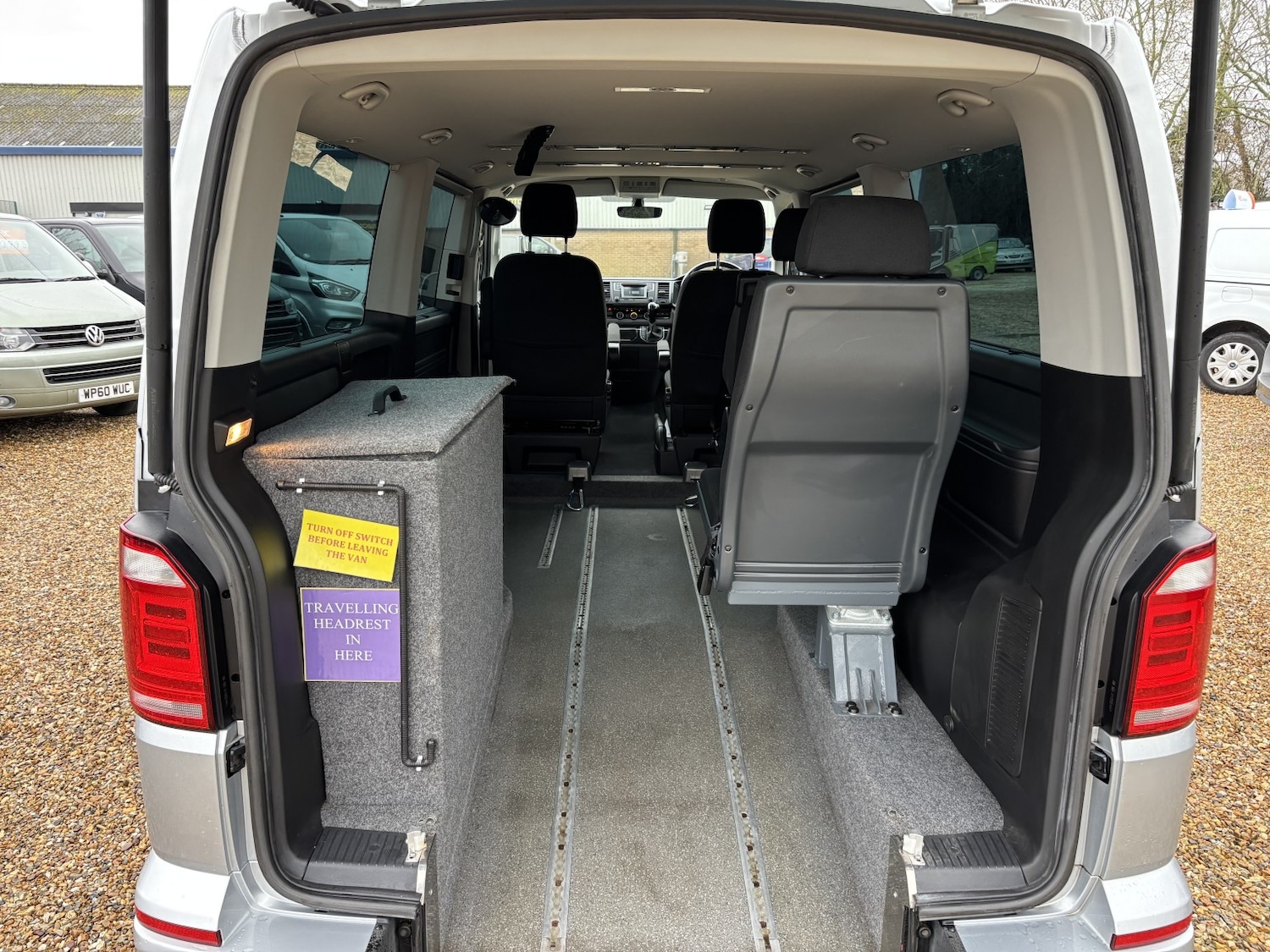 Used Volkswagen Caravelle 2017 for sale - 77313905: Photo 9