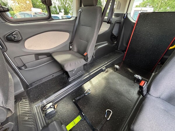 Used Ford Tourneo Custom 2017 for sale - 75029667: Photo 15