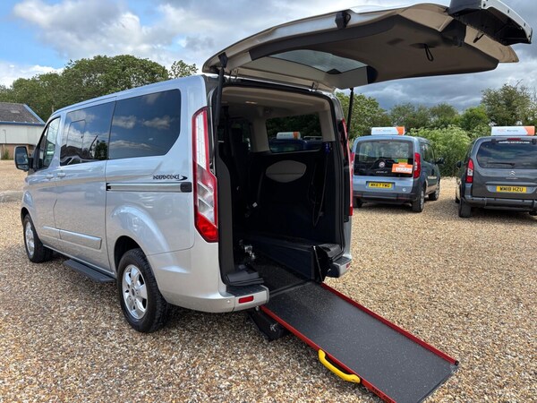 Used Ford Tourneo Custom 2017 for sale - 75029667: Photo 8