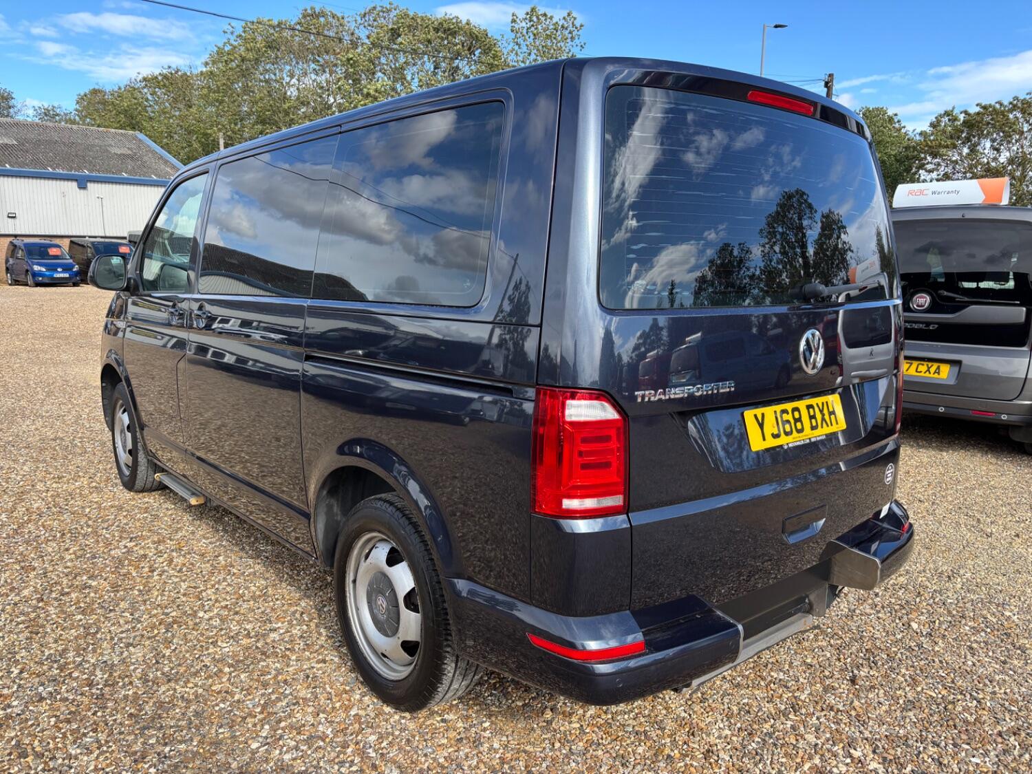 Used Volkswagen Transporter Shuttle 2018 for sale - 77314112: Photo 5