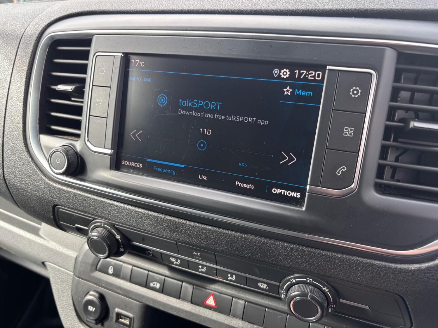 Used Peugeot Expert 2021 for sale - 77314120: Photo 21