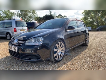 Volkswagen - Golf