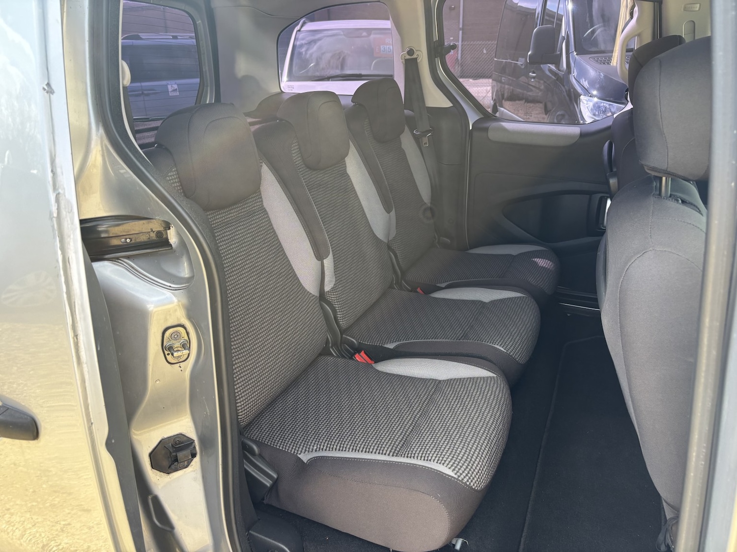 Used Peugeot Partner Tepee 2012 for sale - 78112016: Photo 12