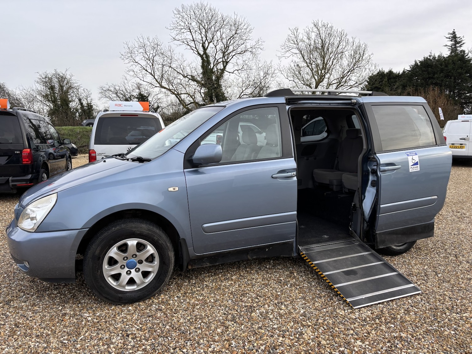 Used Kia Sedona 2010 for sale - 77945764: Photo 7