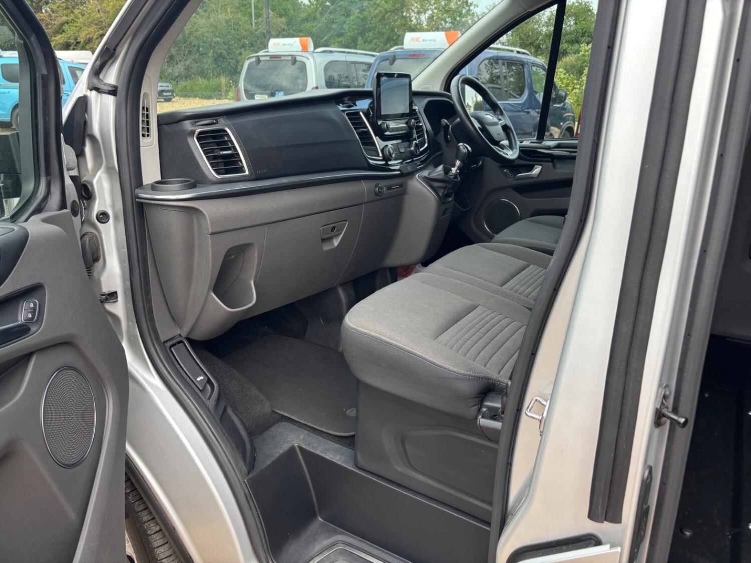 Used Ford Tourneo Custom 2019 for sale - 76769125: Photo 12