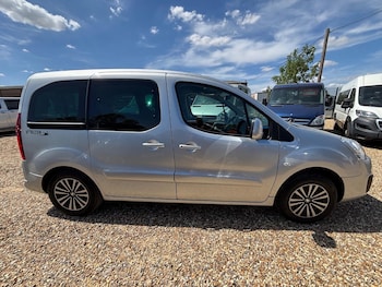 Used Peugeot Partner 2017 for sale - 76237267: Photo 2