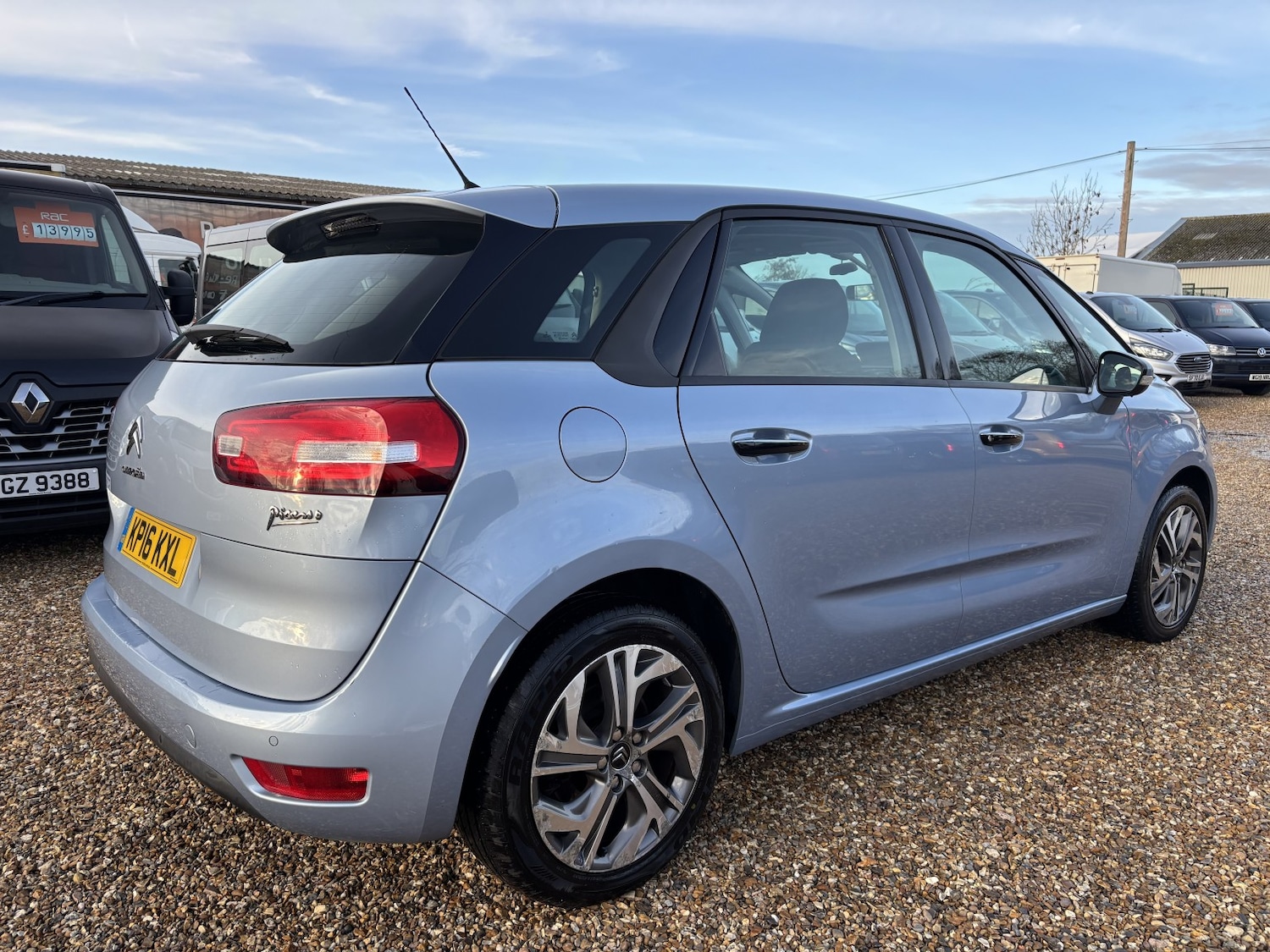 Used Citroen C4 Picasso 2016 for sale - 76982799: Photo 3