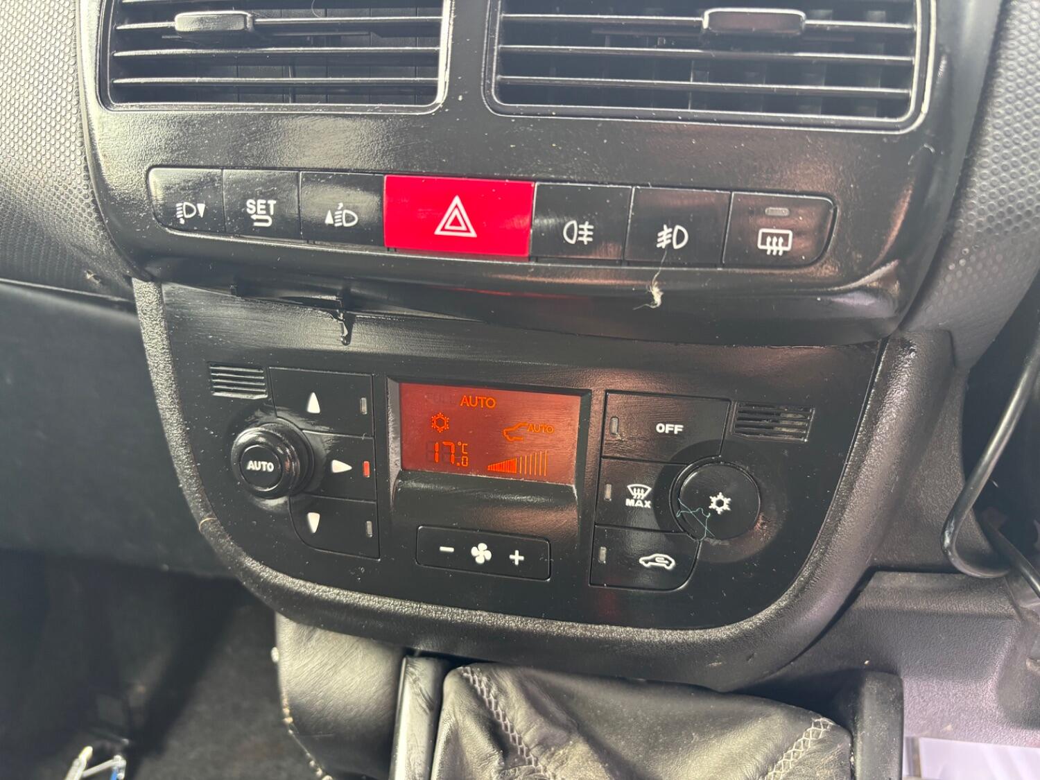 Used Fiat Doblo 2018 for sale - 76793536: Photo 12