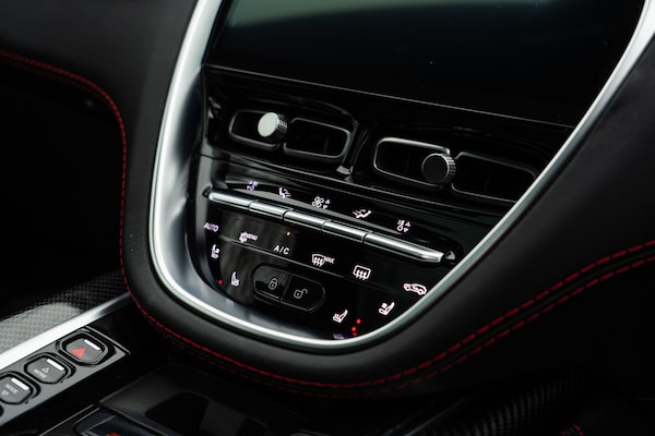 Used Aston Martin DBX 2022 for sale - 75393810: Photo 30