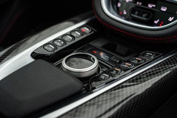 Used Aston Martin DBX 2022 for sale - 75393810: Photo 31