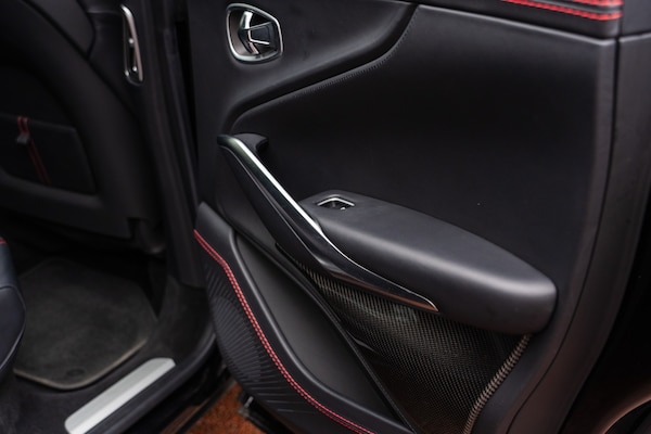 Used Aston Martin DBX 2022 for sale - 75393810: Photo 40