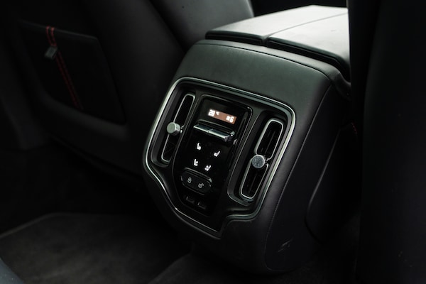 Used Aston Martin DBX 2022 for sale - 75393810: Photo 42