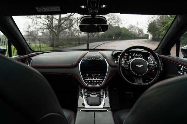 Used Aston Martin DBX 2022 for sale - 75393810: Photo 44