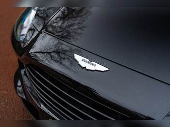Used Aston Martin DBX 2022 for sale - 75393810: Photo