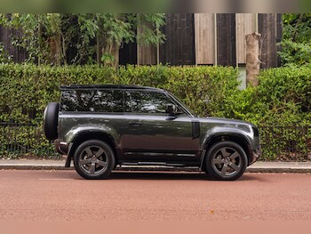 Used Land Rover Defender 2025 for sale - 75595785: Photo