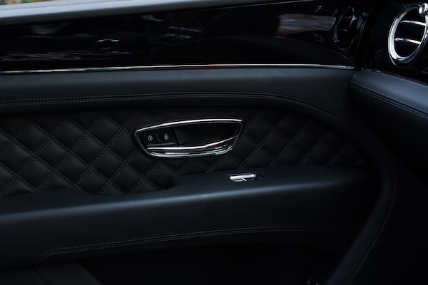 Used Bentley Bentayga 2022 for sale - 75393359: Photo 39
