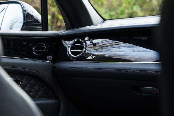 Used Bentley Bentayga 2022 for sale - 75393359: Photo 48