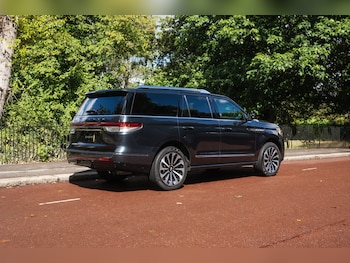 Used Lincoln Navigator 2024 for sale - 75917021: Photo