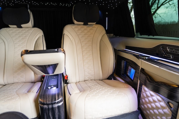 Used Mercedes-Benz V-Class 2023 for sale - 75393966: Photo 26