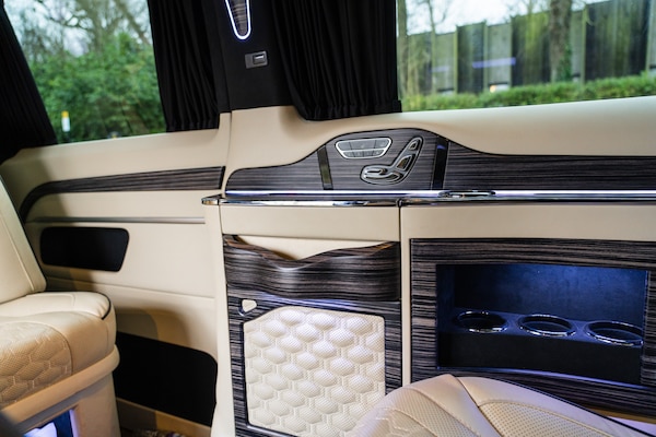 Used Mercedes-Benz V-Class 2023 for sale - 75393966: Photo 9