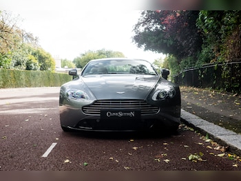 Used Aston Martin Vantage 2017 for sale - 76018111: Photo