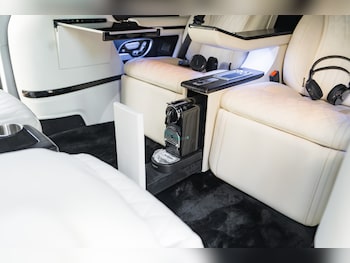 Used Mercedes-Benz V-Class 2023 for sale - 75393909: Photo