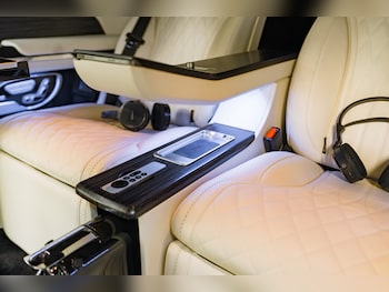 Used Mercedes-Benz V-Class 2023 for sale - 75393909: Photo