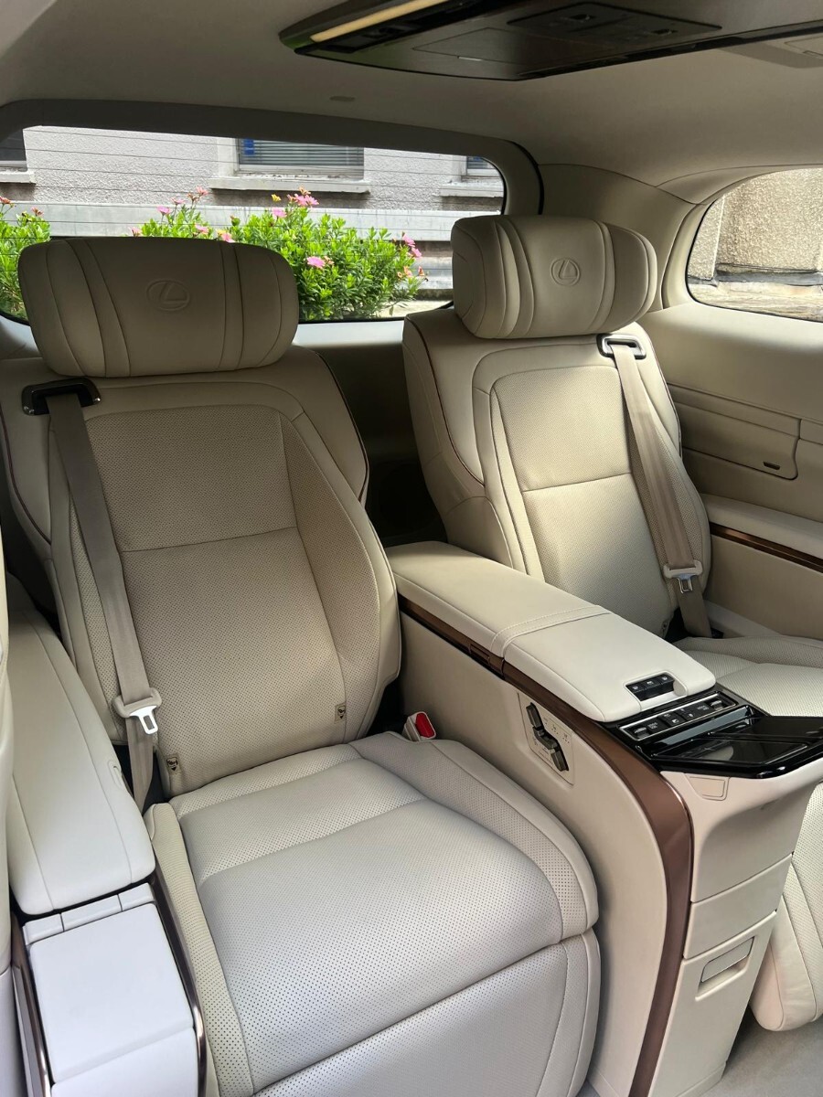 Used Lexus LM 2025 for sale - 76452077: Photo 3