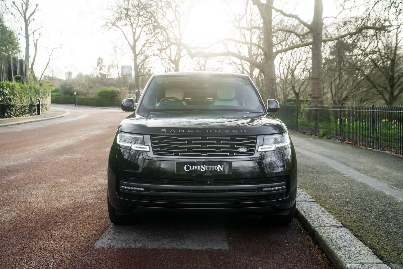 Used Land Rover Range Rover 2024 for sale - 77810249: Photo 2