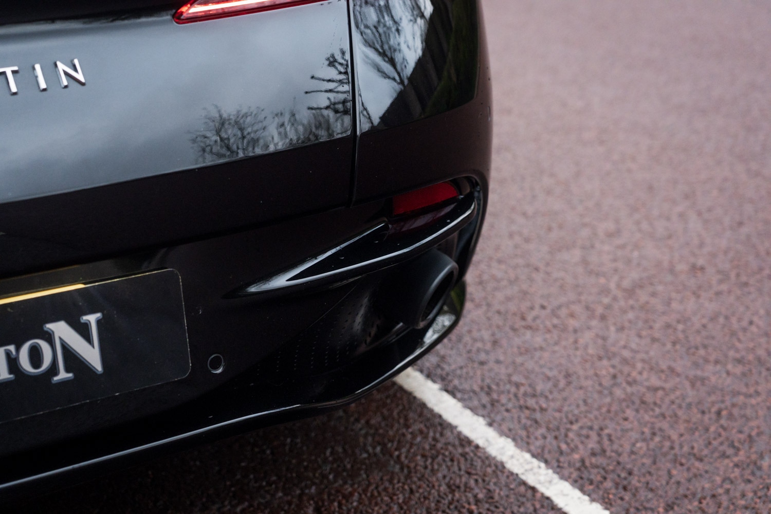 Used Aston Martin DB11 2023 for sale - 77627610: Photo 16