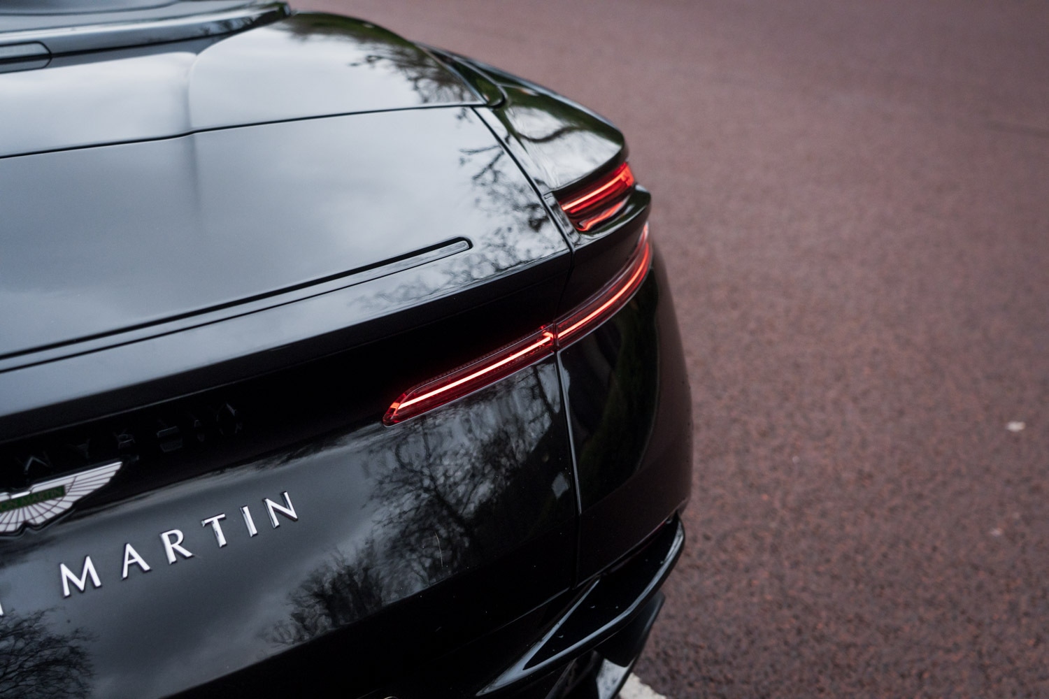 Used Aston Martin DB11 2023 for sale - 77627610: Photo 18