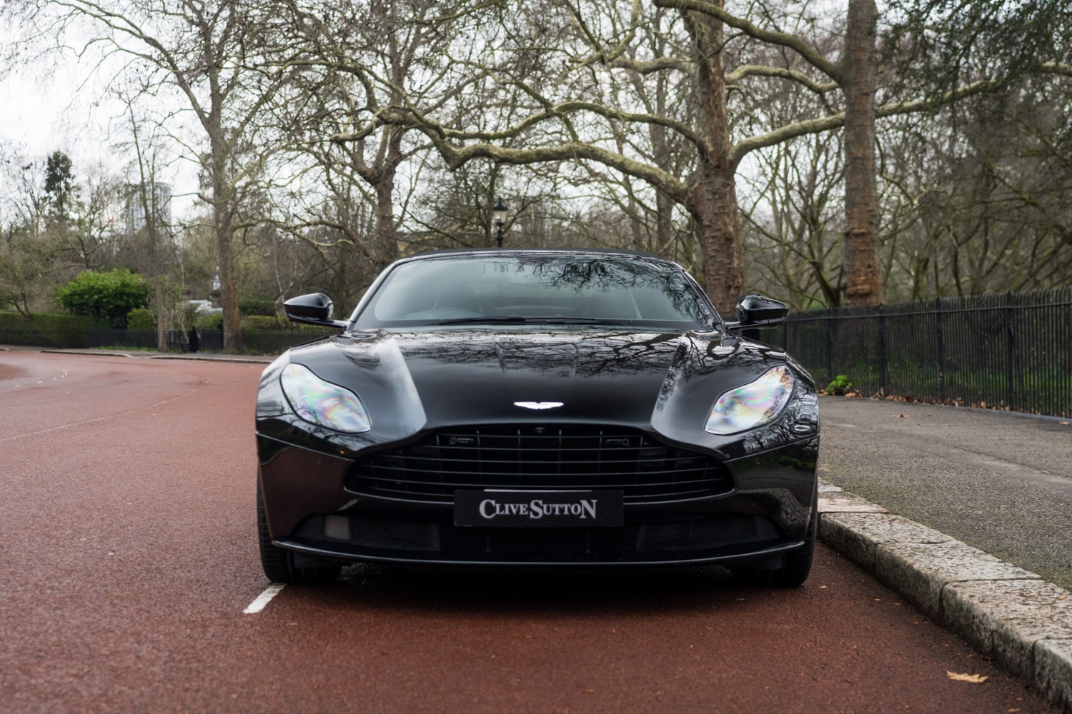 Used Aston Martin DB11 2023 for sale - 77627610: Photo 2
