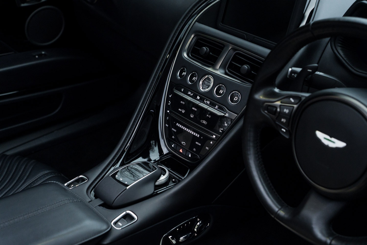 Used Aston Martin DB11 2023 for sale - 77627610: Photo 31