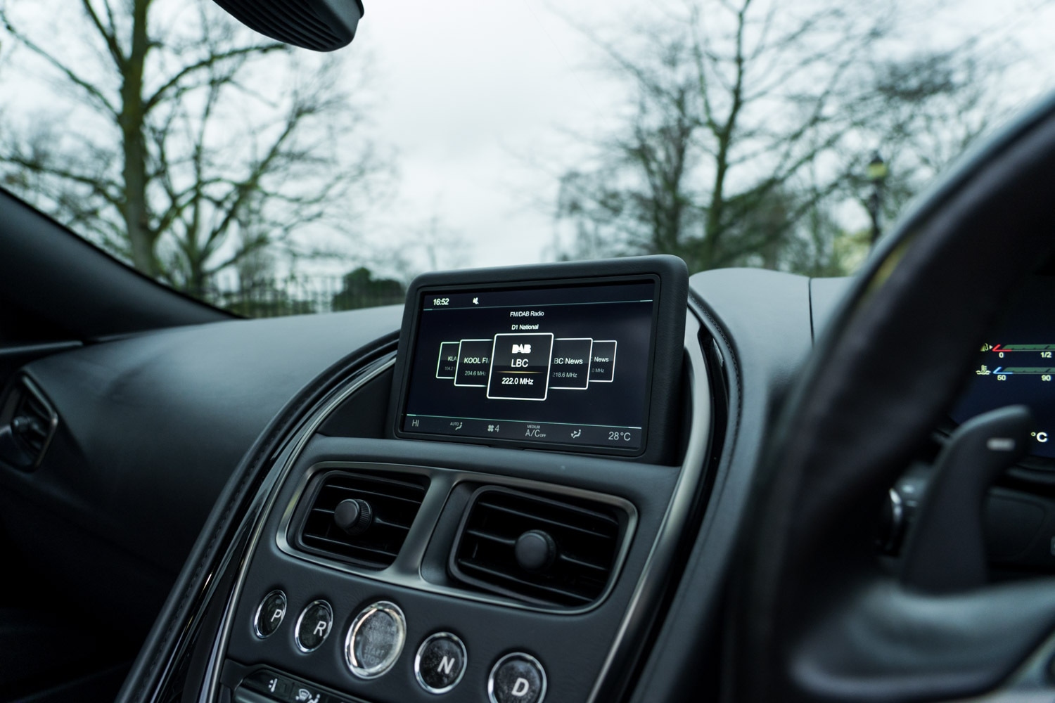 Used Aston Martin DB11 2023 for sale - 77627610: Photo 39