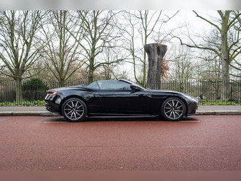 Used Aston Martin DB11 2023 for sale - 77627610: Photo