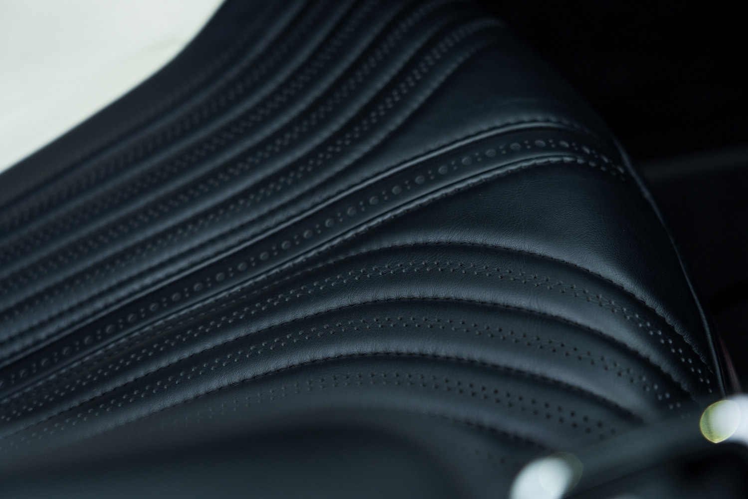 Used Aston Martin DB11 2023 for sale - 77627610: Photo 52