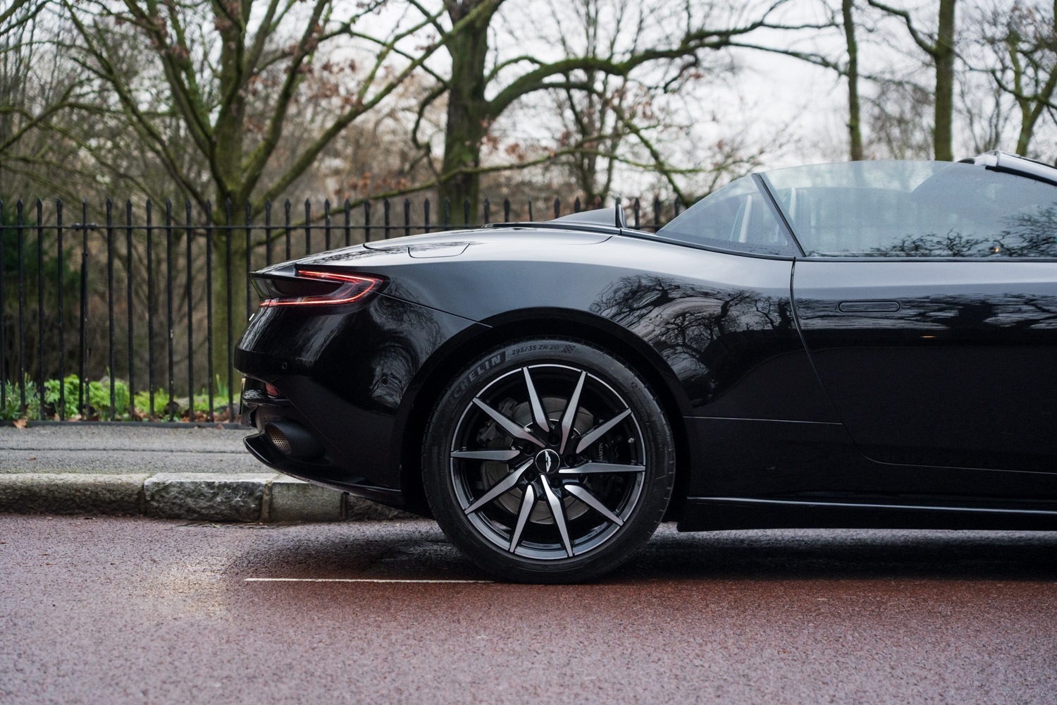 Used Aston Martin DB11 2023 for sale - 77627610: Photo 8