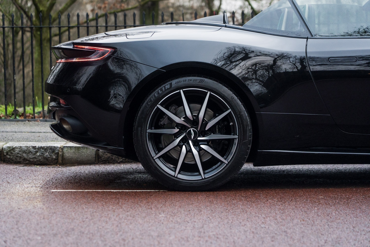 Used Aston Martin DB11 2023 for sale - 77627610: Photo 9