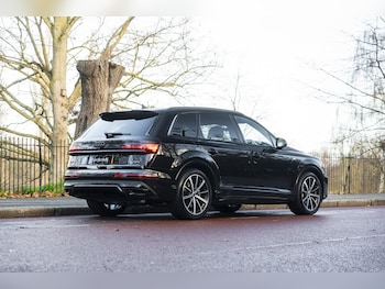 Used Audi Q7 2023 for sale - 77010447: Photo