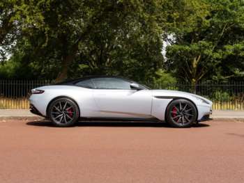 Used Aston Martin DB11 2018 for sale - 75180730: Photo