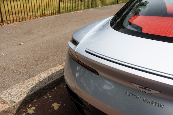 Used Aston Martin DB11 2018 for sale - 75393270: Photo 12