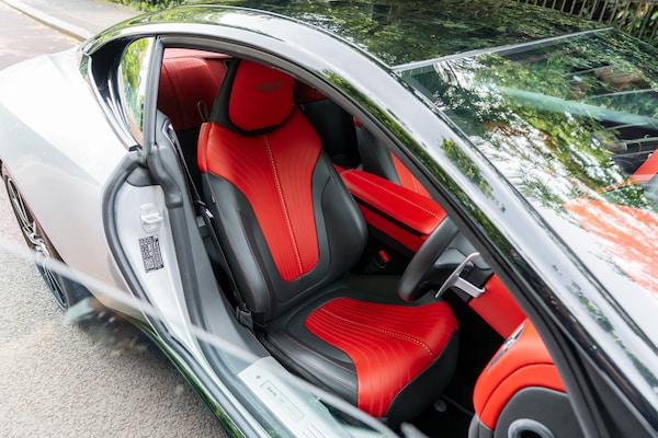 Used Aston Martin DB11 2018 for sale - 75393270: Photo 20