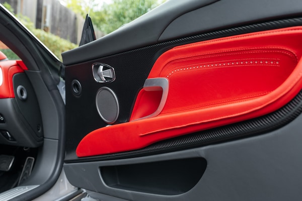 Used Aston Martin DB11 2018 for sale - 75393270: Photo 28