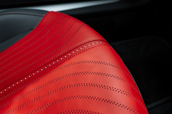Used Aston Martin DB11 2018 for sale - 75393270: Photo 31