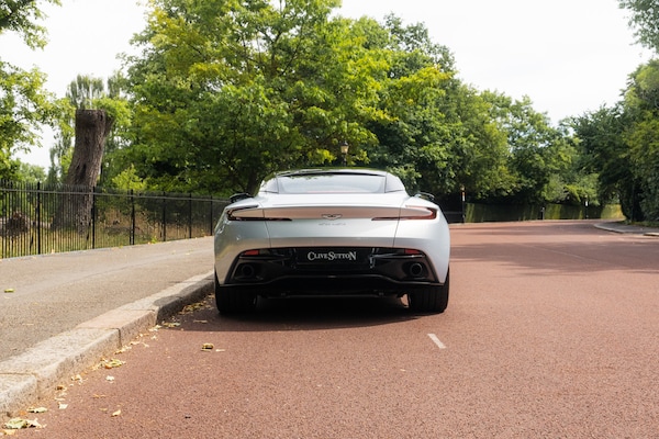 Used Aston Martin DB11 2018 for sale - 75393270: Photo 5