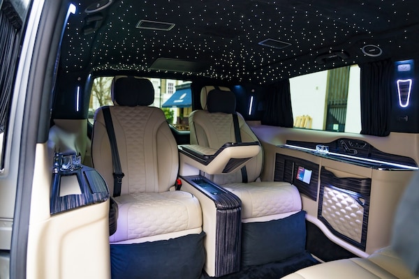 Used Mercedes-Benz V-Class 2023 for sale - 75393584: Photo 1