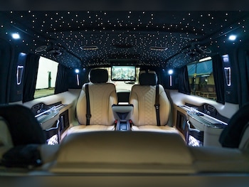 Used Mercedes-Benz V-Class 2023 for sale - 75393584: Photo