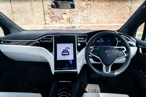 Used Tesla Model X 2017 for sale - 75393351: Photo 10