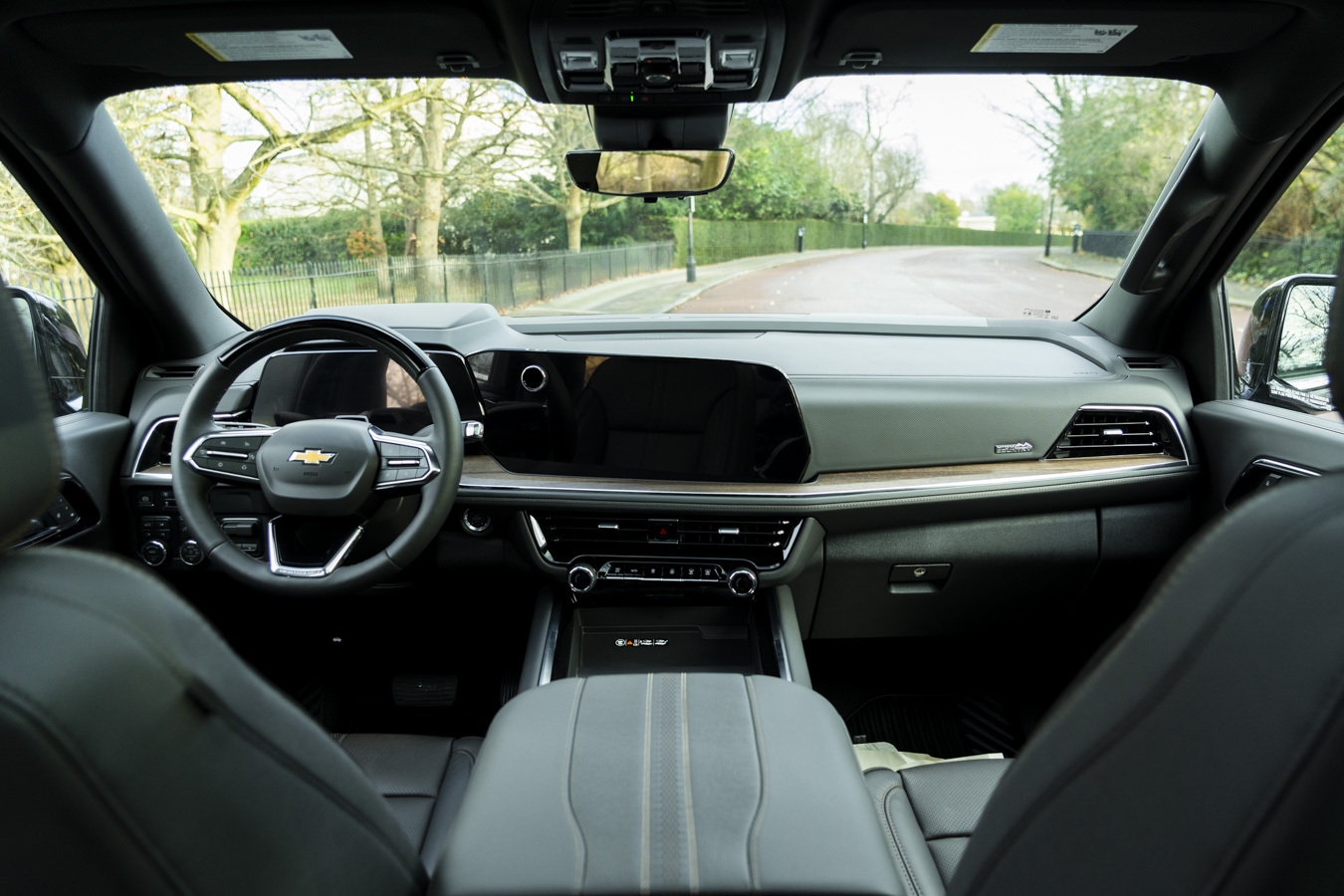 Used Chevrolet Suburban 2025 for sale - 76332142: Photo 30