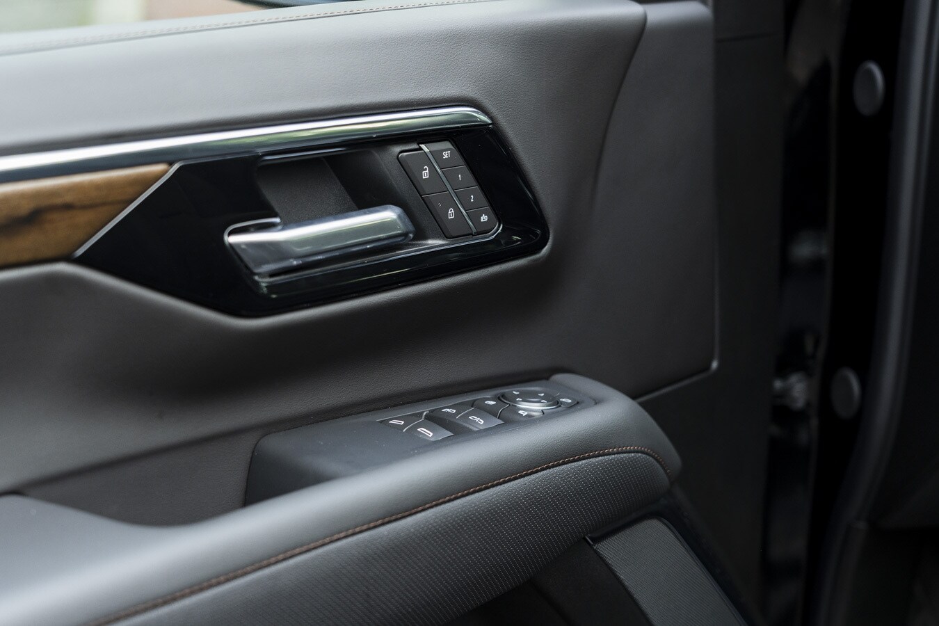 Used Chevrolet Suburban 2025 for sale - 76332142: Photo 54